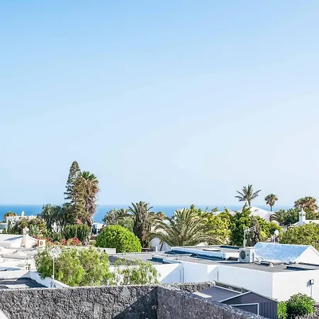 Bernadette Puerto del Carmen (Lanzarote)